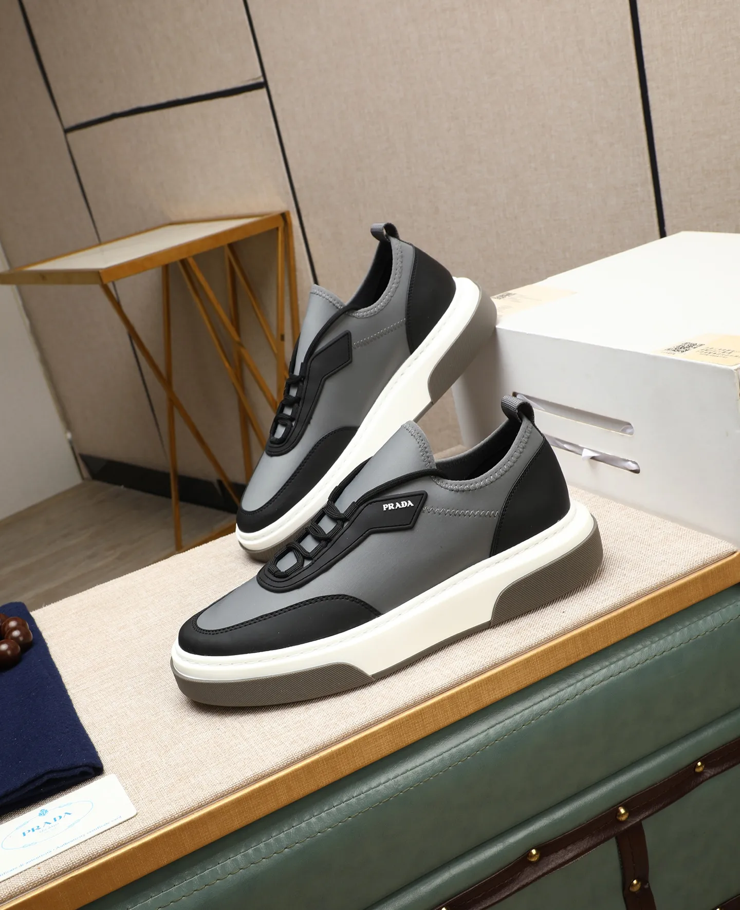 Men's shoes 💰580 [PRADA] Prada - High-end quality original order - Upper: 🔝 silk calfskin, brand canvas cloth, brand metal fasteners - Lining: mesh, foot pads; top-grade cowhide - Outsole: ultra-light TPU foam; molded outsole - Ultra-high quality control·Fine workmanship: highlighted (high-end·luxury·grade) -Size: 38-44 (45 can be customized) Wang